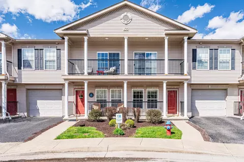 136 Barrington Ct, Bridgeport, WV 26330