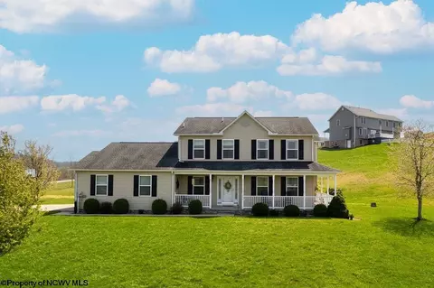 648 Ashberry Dr, Flemington, WV 26347