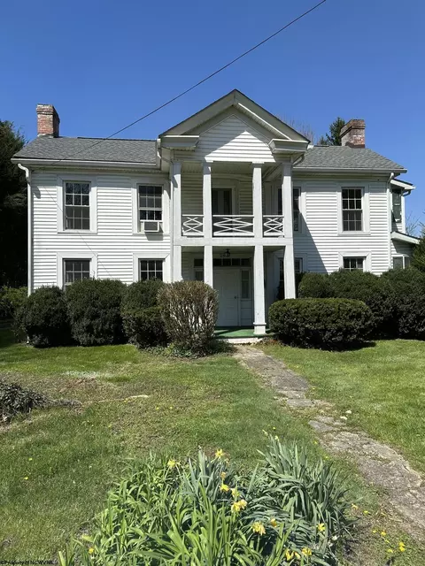 26 Island Ave, Buckhannon, WV 26201