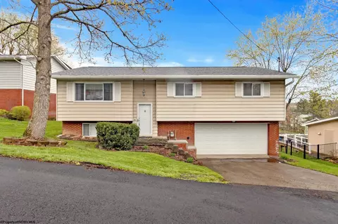 1358 Headlee Ave, Morgantown, WV 26505
