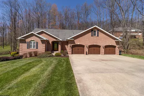 229 Diamond Cove Rd, Bridgeport, WV 26330