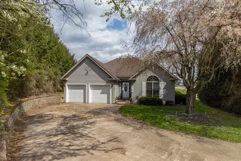296 Kimberly Cir, Fairmont, WV 26554