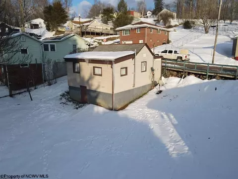 129 Mcgary Ave, Weston, WV 26452