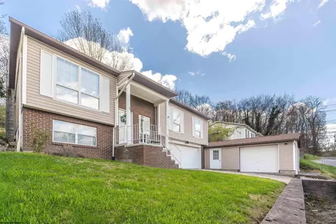 2185 Fourth Ave, Morgantown, WV 26508
