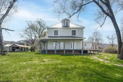 303 Hudson Mill Rd, Albright, WV 26519