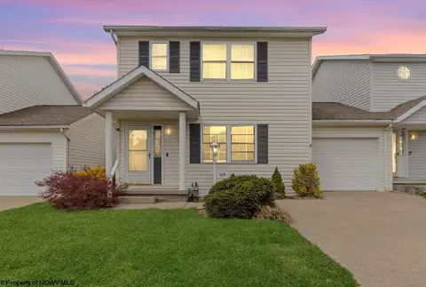 4039 Pinehurst Dr, Morgantown, WV 26505