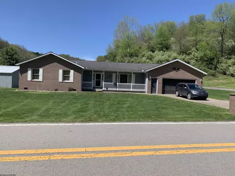649 Buckeye Ln, Salem, WV 26426