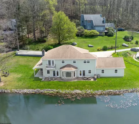 208 Paradise Cir, Morgantown, WV 26508
