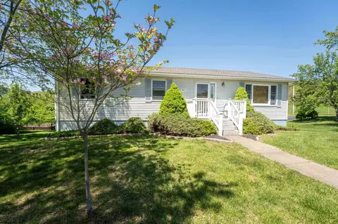 1418 Brockton Dr, Morgantown, WV 26508