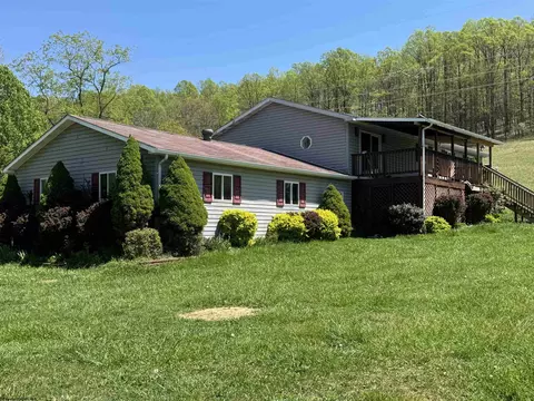 143 Sunday Dr #RT 2  199, Fairmont, WV 26554