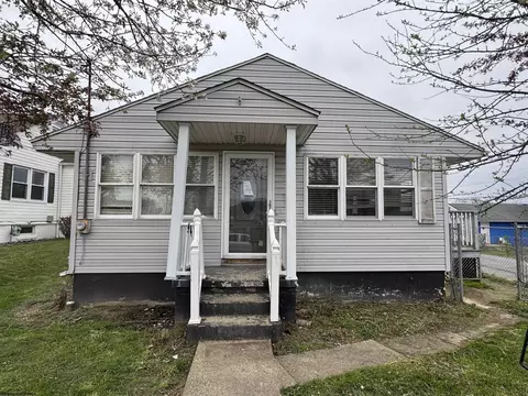 511 Maryland Ave, Nutter Fort, WV 26301