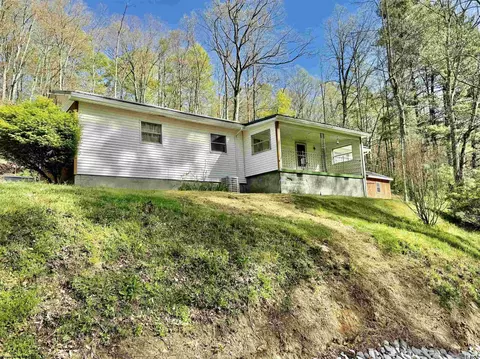 108 Toothman Run Rd, Rivesville, WV 26588