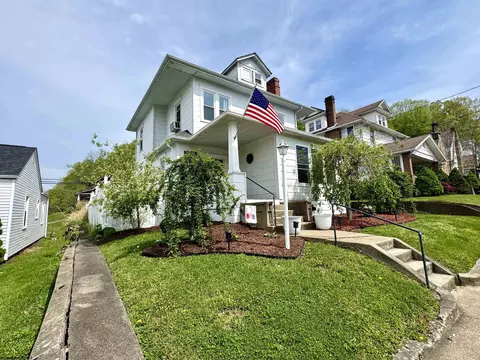 537 Center Ave, Weston, WV 26452