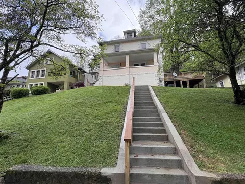 235 Cottage Ave, Weston, WV 26452