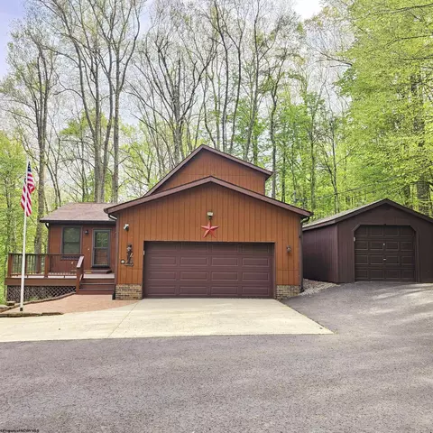 54 Lakeside Rd, Terra Alta, WV 26764