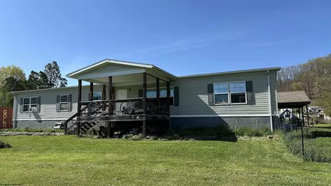 280 Crystal Springs Rd, Elkins, WV 26241