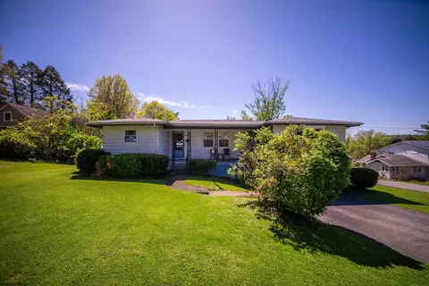 457 Kiwanis Ave, Morgantown, WV 26505