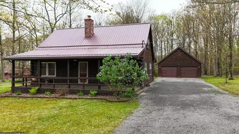 62 Imperial Woods Dr, Kingwood, WV 26537