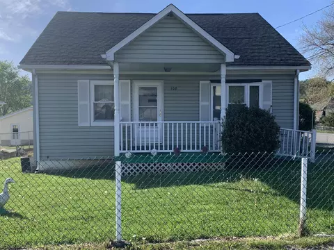 108 4th St, Spelter, WV 26438