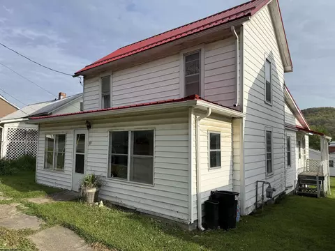69 Woody Simmons Rd, Mill Creek, WV 26280