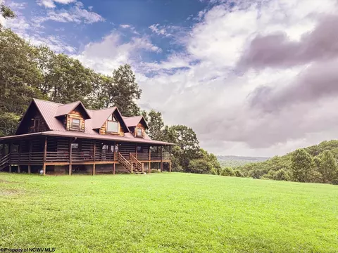 93 Timmons Rd, Independence, WV 26374