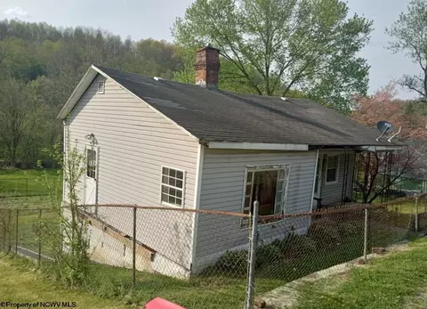 3878 Webster Pike, Grafton, WV 26354