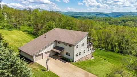 2626 Stewartstown Rd, Morgantown, WV 26508