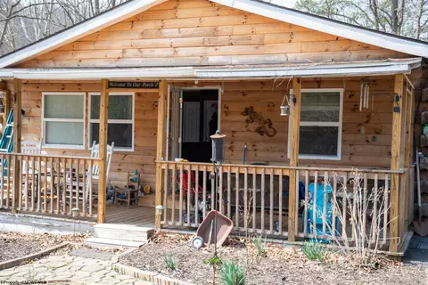 5457 Mill Creek Rd, Charleston, WV 25311