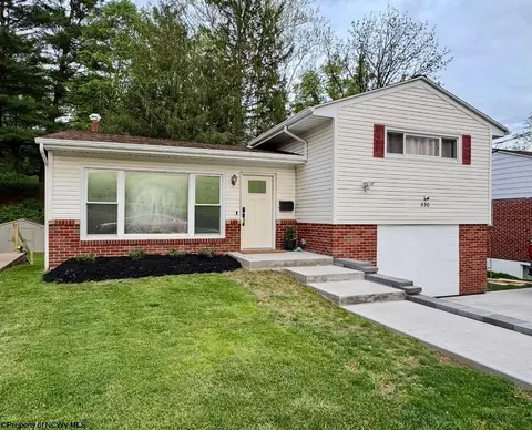 530 Stout St, Bridgeport, WV 26330