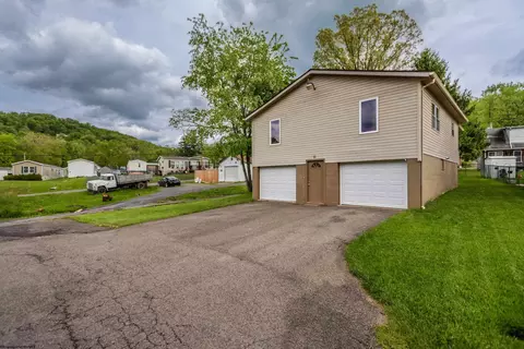 11 Pioneer Villas Villas, Morgantown, WV 26508
