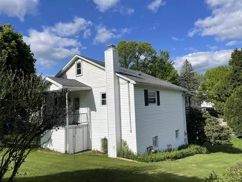 303 Morgantown St, Kingwood, WV 26537