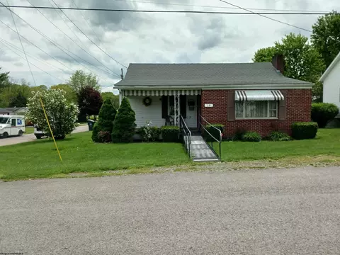 19 Monongalia St, Buckhannon, WV 26201