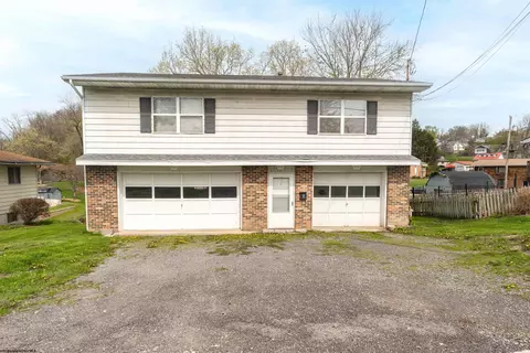 136 W 2nd St, Westover, WV 26501