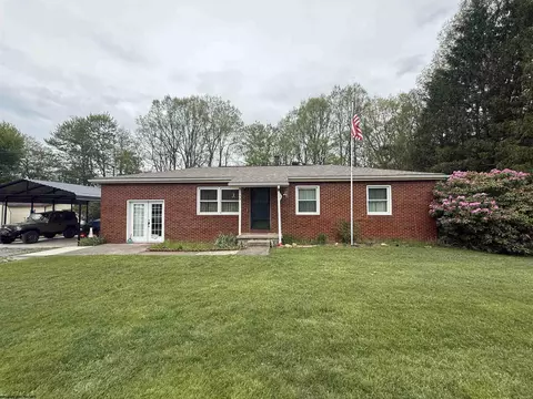155 Orchard Dr, Buckhannon, WV 26201
