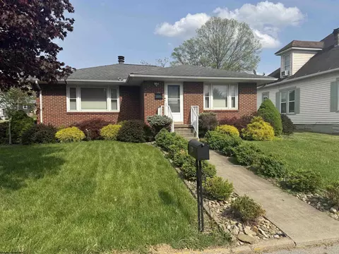 324 Dunkin Ave, Bridgeport, WV 26330