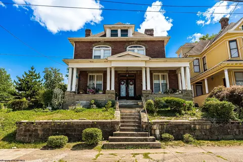 236 Cobun Ave, Morgantown, WV 26501