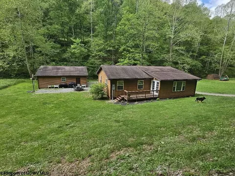 760 Skelton Run, Wallace, WV 26448