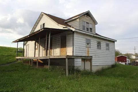 18703 Webster Rd, Craigsville, WV 26205