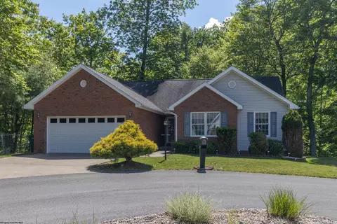 107 Coventry Ct, Bridgeport, WV 26330