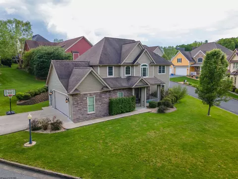 15 Berkshire Dr, Morgantown, WV 26508