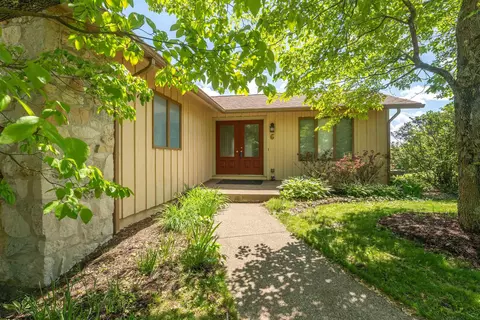 6 Ridge Pl, Morgantown, WV 26505