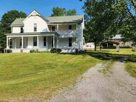 580 Deer Haven Dr, Lost Creek, WV 26385