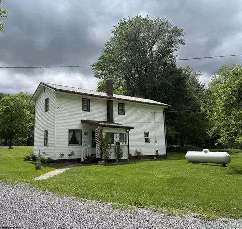 19 Gandy Dr, Dryfork, WV 26263