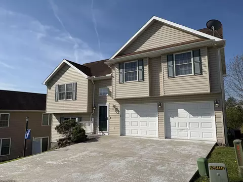 501 Santa Fe Ct, Morgantown, WV 26508