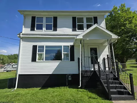 608 Ohio Ave, Nutter Fort, WV 26301