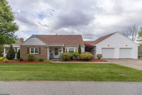 209 Arbor Ct, Bridgeport, WV 26330