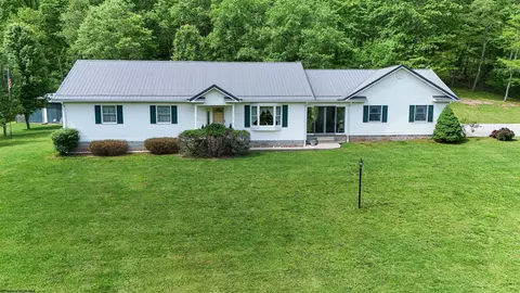 265 Wildwood Dr, Horner, WV 26372