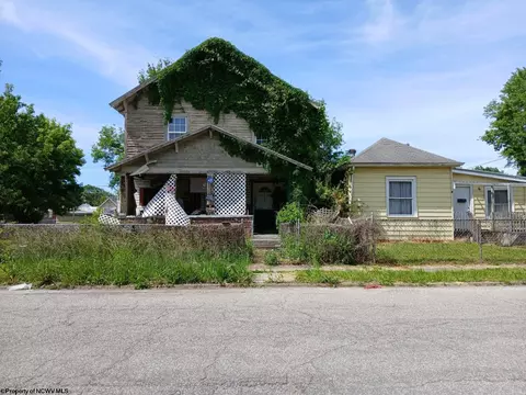 1738 Charleston Ave, Huntington, WV 25701