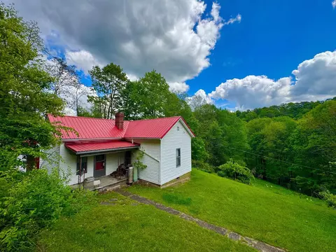 14451 Proctor Creek Rd, New Martinsville, WV 26155