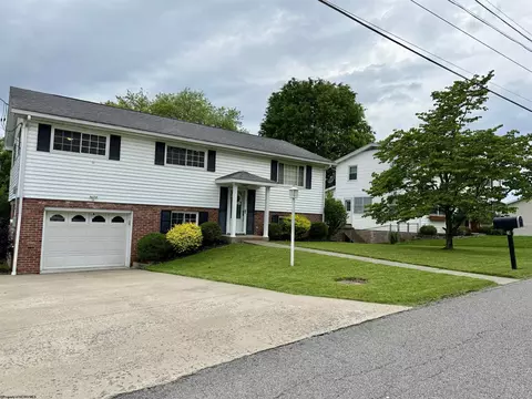 3 Arrowood Rd, Bridgeport, WV 26330